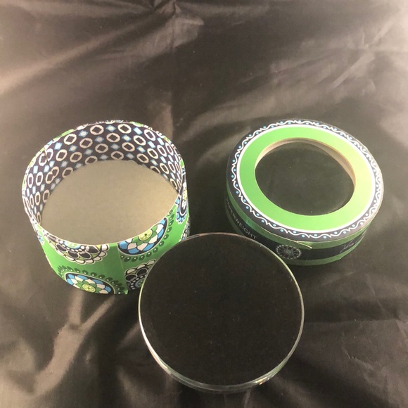 Vintage Very Bradley Retired Green Cupcakes Paperweight - Picture 7 of 8